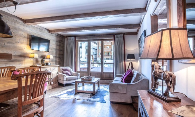 Val-d'Isere Apartment | Luxury Apartment with Large South-Facing Terrace in Val-d'Isère Center