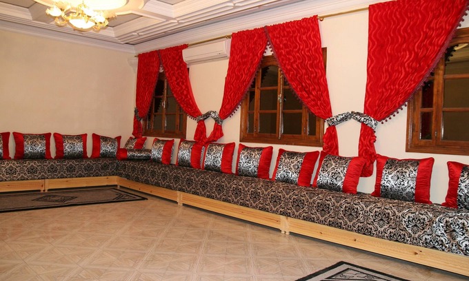 El Hara Villa | Luxury Apartment with air conditioning & just 1 minute walk to Hammam & Shops.