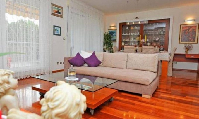 Znjan Apartment | Luxury apartment with swimming pool,spa facilities,sun deck on the beach