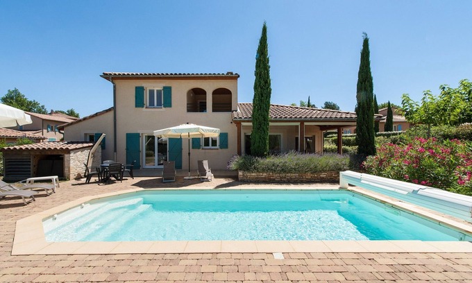 Vallon-Pont-d'Arc Villa | Luxury Ardeche Villa | Villa Fleur | 5 Bedrooms | Private Pool | Perfect for.