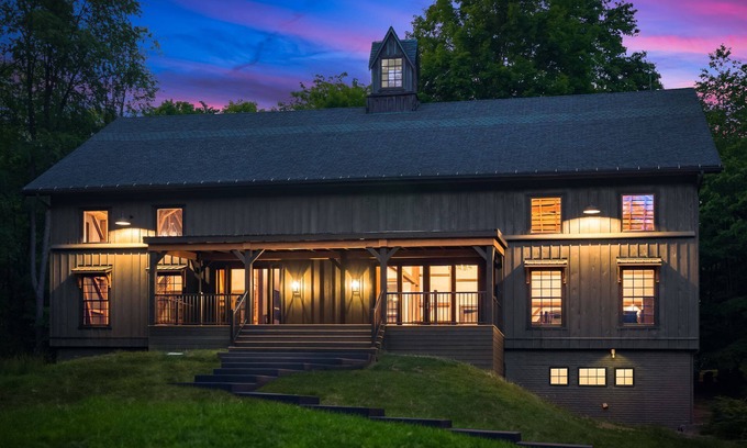 Loudonville House | Luxury Barn Retreat near Mohican River