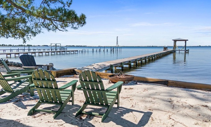 Mary Esther House | Luxury Bayfront Getaway | Private Pool, Pet Friendly, Boat Access | Sleeps 13
