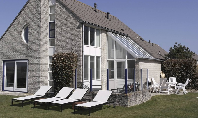 Julianadorp aan zee House | ❤️ Luxury BEACH VILLA with private jacuzzi at walking distance from sandy beach
