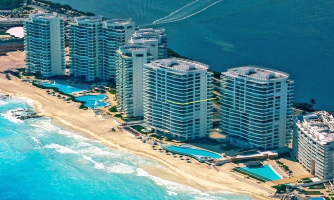 Punta Cancun Condo | LUXURY BEACHFRONT CORNER UNIT/Sleep 10/360 Views/Long Term Welcome!