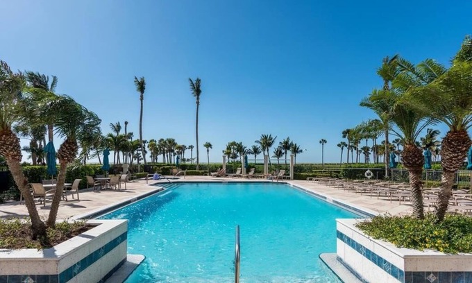 Park Shore Condo | Luxury beachfront spacious 2 bedroom, 2 bath Naples condo with 5 star amenities!