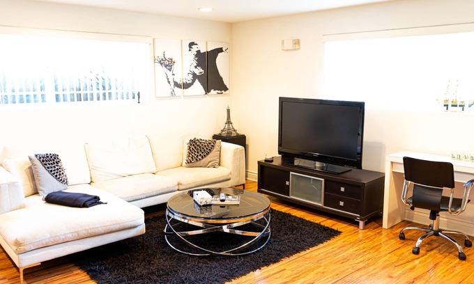 Beverly Hills Apartment | Luxury Beverly Hills Apartment