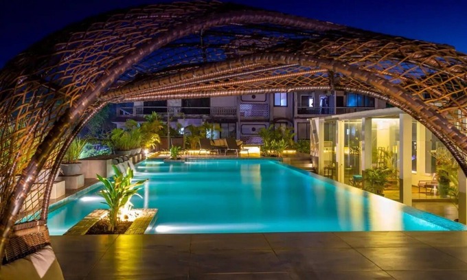 Nerul Condo | Luxury Boutique Picturesque 2BHK by Da Alohas