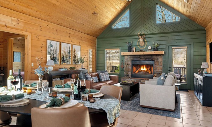 Branson Cedars Cabin | Luxury Cabin Vibes Walk to Thunder Ridge