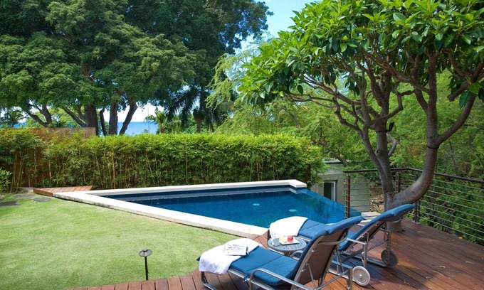 Leahi Park House | Luxury Casa de Makalei by Gather w/Diamond Head Views, Private Pool & A/C