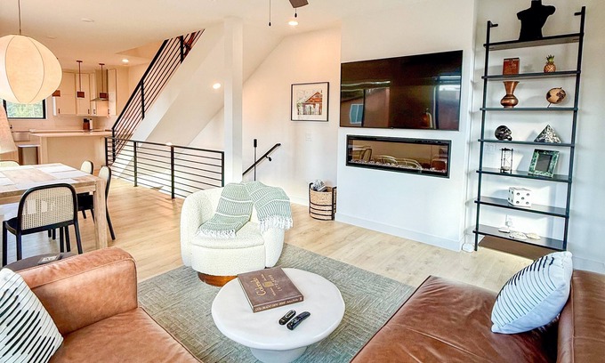 Fraser House | Luxury Chalet 851 I Great Views I Best Price I Discounted Attractions
