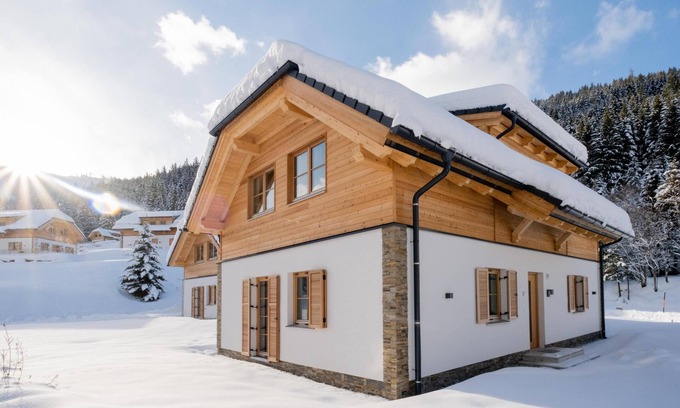 Donnersbachwald Ski Chalet | Luxury chalet with sauna on small park
