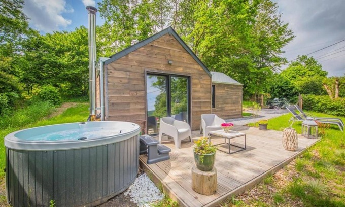 Ferrieres Ski Chalet | Luxury chalet with outdoor spa & rural location