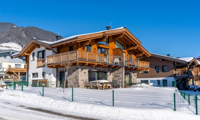 Piesendorf Ski Chalet | Luxury chalet with sauna and garden