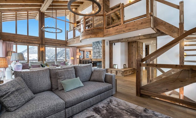 Courchevel Ski Chalet | Luxury chalet with sauna, fireplace, and included services in Courchevel 1650