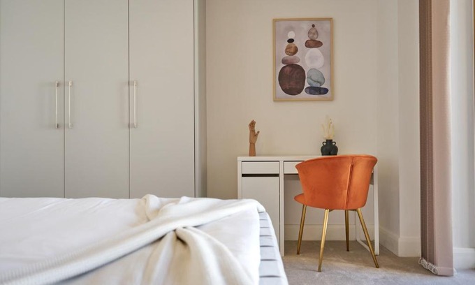 Brent Apartment | Luxury City Escape Apartments