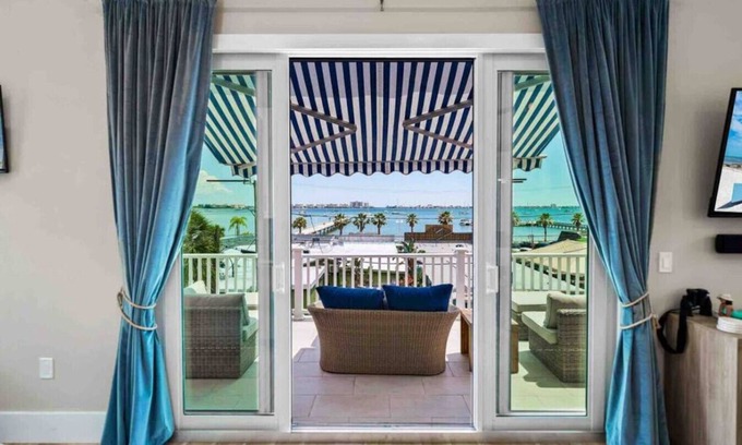 Gulfport House | Luxury Coastal Home, Gulfport Waterfront District