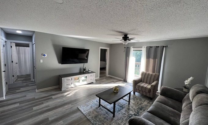 Monroe City Condo | Luxury condo at Mark Twain Lake