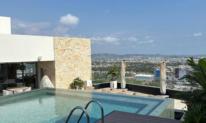 Zona Dorada Condo | Luxury condo in Mazatlán with private beach