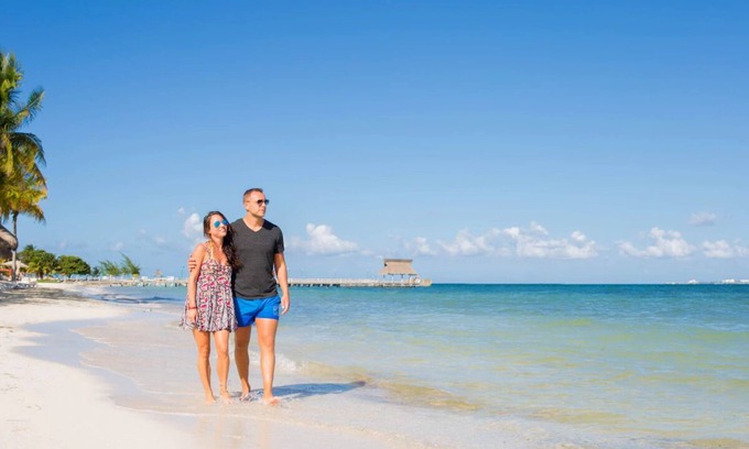 Playa Mujeres Condo | Luxury Condo on the Beach