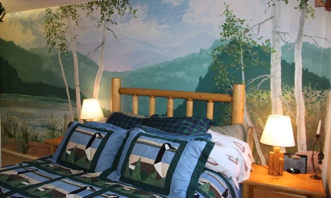 Brian Head Condo | LUXURY CONDO RIGHT ON THE SLOPES AT GIANT STEPS II #37 SKI-IN and OUT, 1ST FLOOR