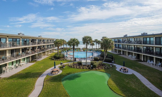 Crescent Beach Condo | Luxury Condo,-Steps to the Beach, Balcony, Ocean View + Pool