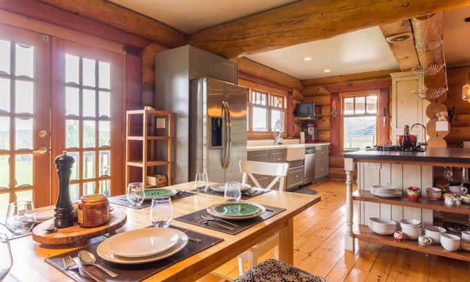 Grey Highlands House | Luxury Cottage Getaway - Perfect for Families
