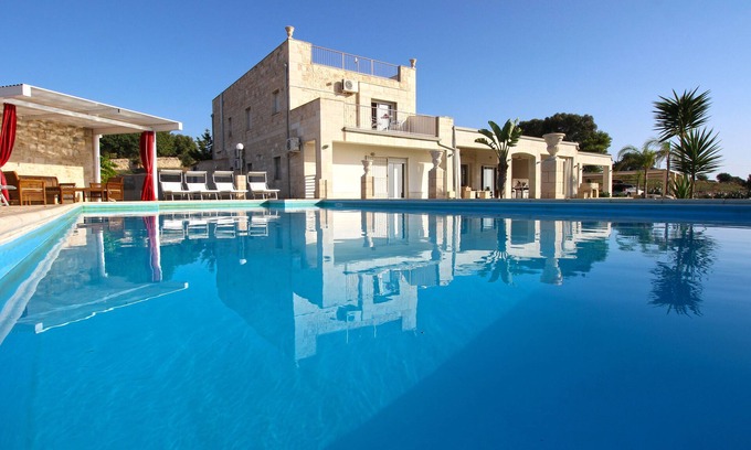 Santa Croce Camerina Villa | Luxury Country Villa Near To The Sea, heated Pool, Tennis And Park