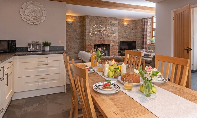 Ilton Cottage | Luxury country cottage with hot tub, 5 star