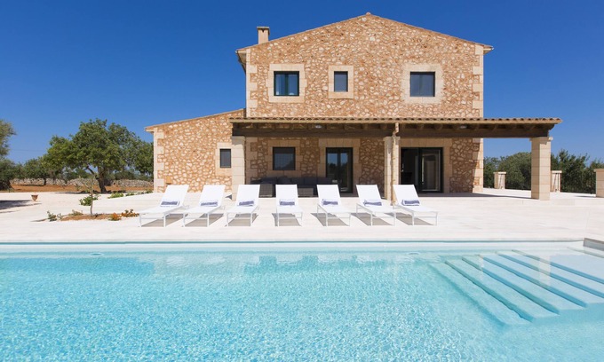 Campos Villa | Luxury countryside modern private villa near Santanyi and best island beaches.