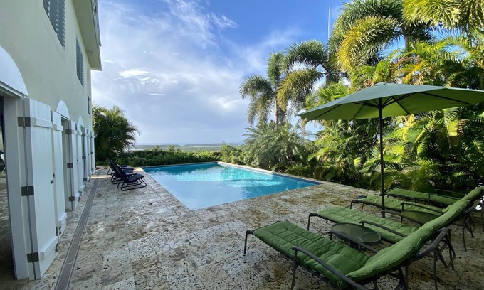 Puerto Ferro House | Luxury Eco-Friendly Villa with Stunning Pool and View