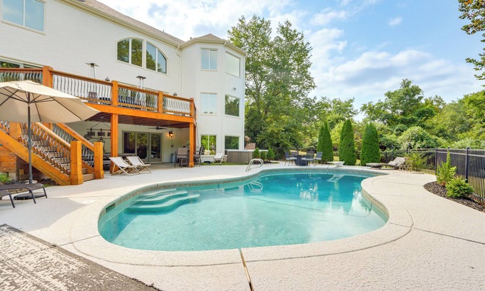 Fayetteville House | Luxury Fayetteville Escape w/Hot Tub & Pool!