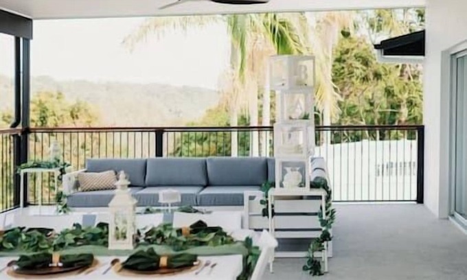 Montville House | Luxury Group Retreat Pool, Sauna Hair/Makeup Room!