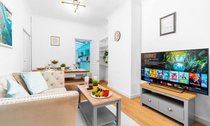 Harborne House | Luxury Harborne House - Three Bed - Patio - Garden