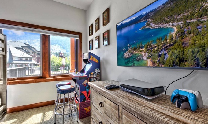 Lakeside Park Condo | Luxury Heavenly Condo, Games, Gondola Views from Patio, Beach Access, Pool and Hot Tub