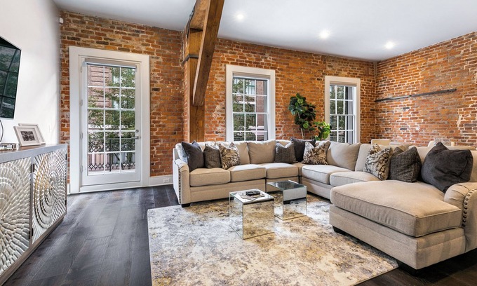Central Business District Condo | 🎷Luxury Historic Downtown Location LG Private Balcony | The Armstrong 🎷