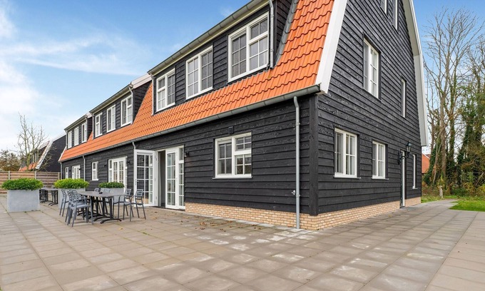 Den Burg House | Luxury holiday home in Den Burg with a whirlpool