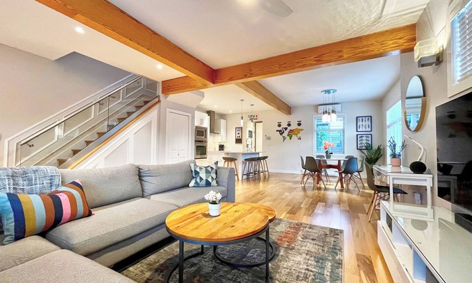 Grandview-Woodland House | Luxury Home on the Drive with AC (Family-Friendly & Business Travel Ready)