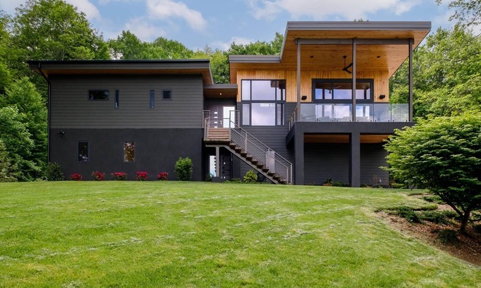 Balsam Grove House | Luxury Home - The Retreat House