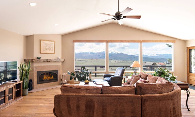 Missouri Heights House | Luxury Home w/Fireplace & Grill, Amazing MTN Views, Great Location, Near Skiing