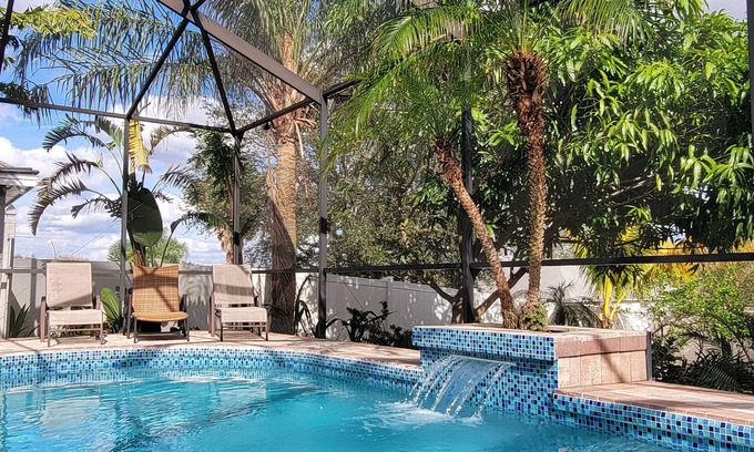 Lakeland Villa | Luxury home with heated pool & hottub! Close to golf, beach, & amusement parks.