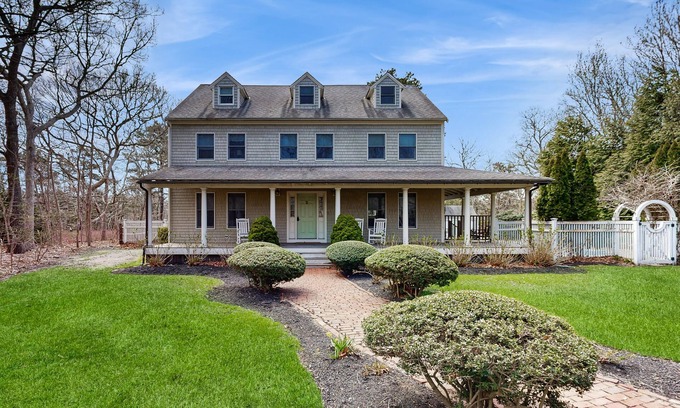 Oak Bluffs House | Luxury home with private pool & foosball - near 3 towns & many beaches