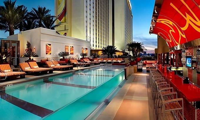 Sunrise Manor Hotel | Luxury Hotel Stay Near Las Vegas Strip with Casino & Resort Amenities