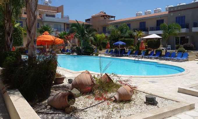 Universal House | Luxury House,Small Complex,Large Pool,Free WiFi, Paphos Airport Transfers
