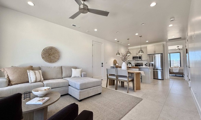 Kanab House | Luxury Kanab Townhome near Zion, Bryce. Stargazing
