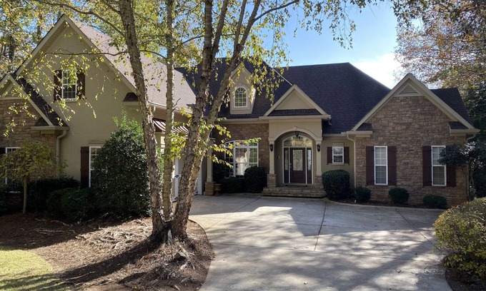 Lake Oconee House | Luxury Lakehouse on Lake Oconee!