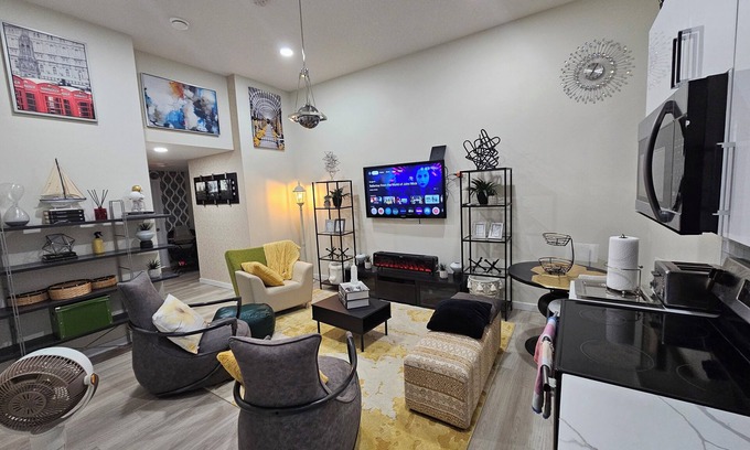 Southeast Edmonton House | LUXURY LIVING, HAPPY VIBES L.L.H.V