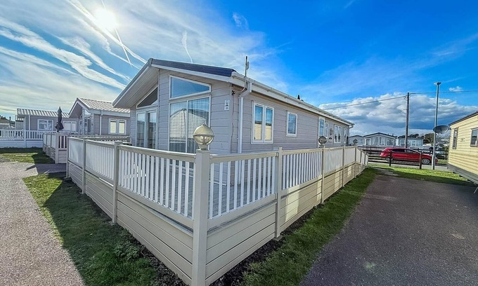 Felixstowe House | Luxury lodge at Suffolk Sands Holiday Park ref 45009MV
