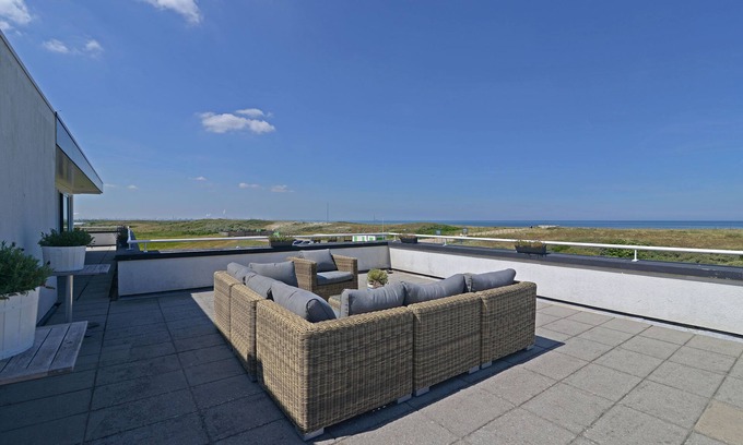 Monster Apartment | Luxury Loft with Sea View