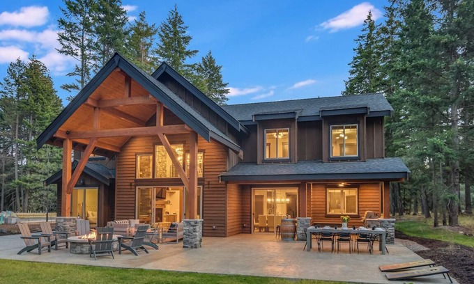 Cle Elum House | Luxury Meets Convenience-Suncadia Home -Upscale Kitchen+EV-Claim Hidden Value