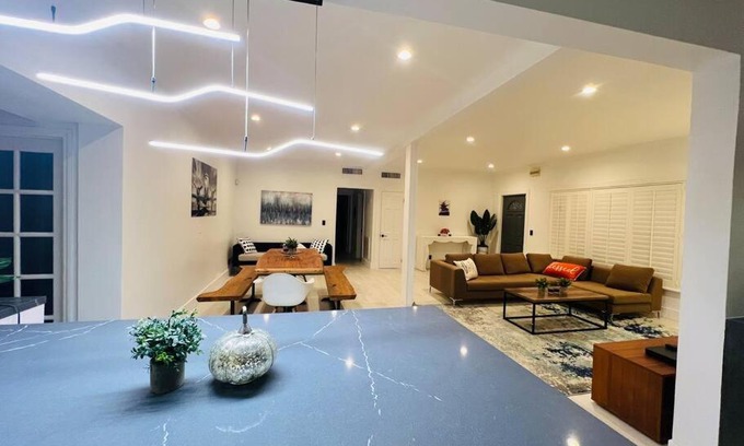 Little Haiti House | Luxury Miami Retreat 3 Beds2 Bath On Land!